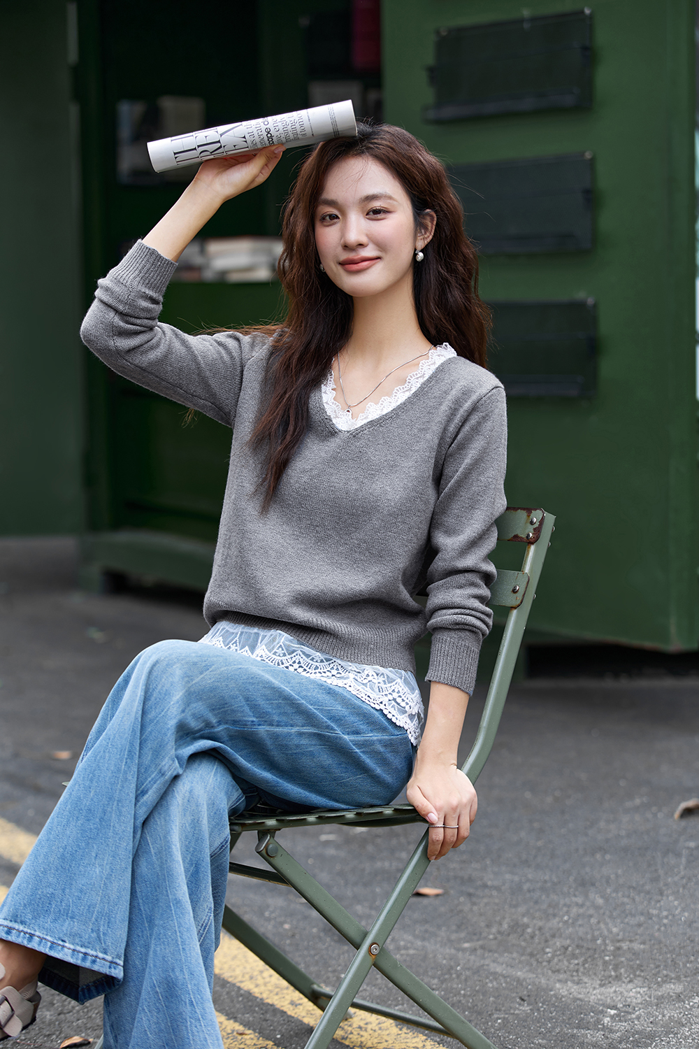 Lace-Trimmed V-Neck Knit Top-VIMLYSTORE