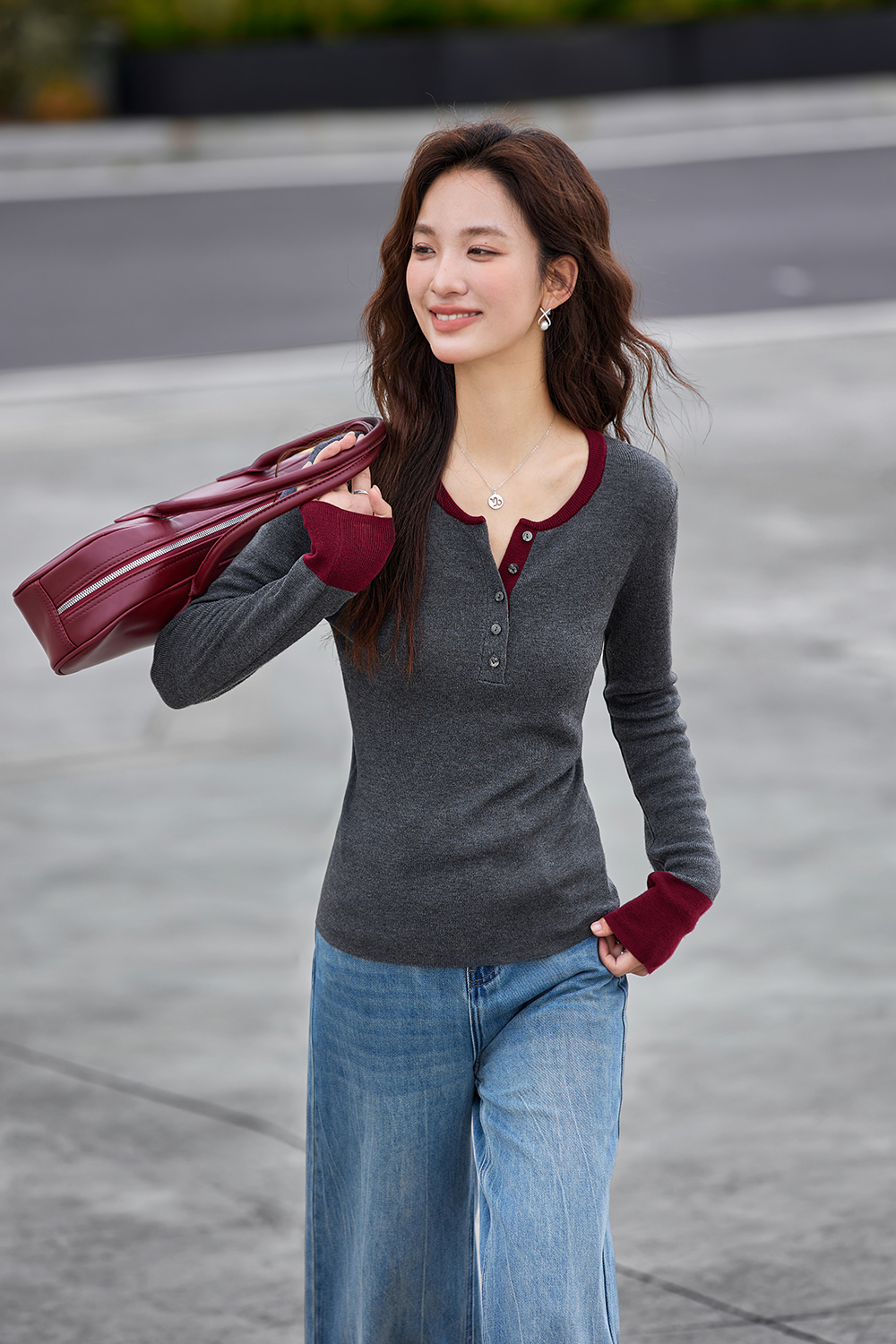 Contrast Trim Crewneck Slim-Fit Knit Tee-VIMLYSTORE