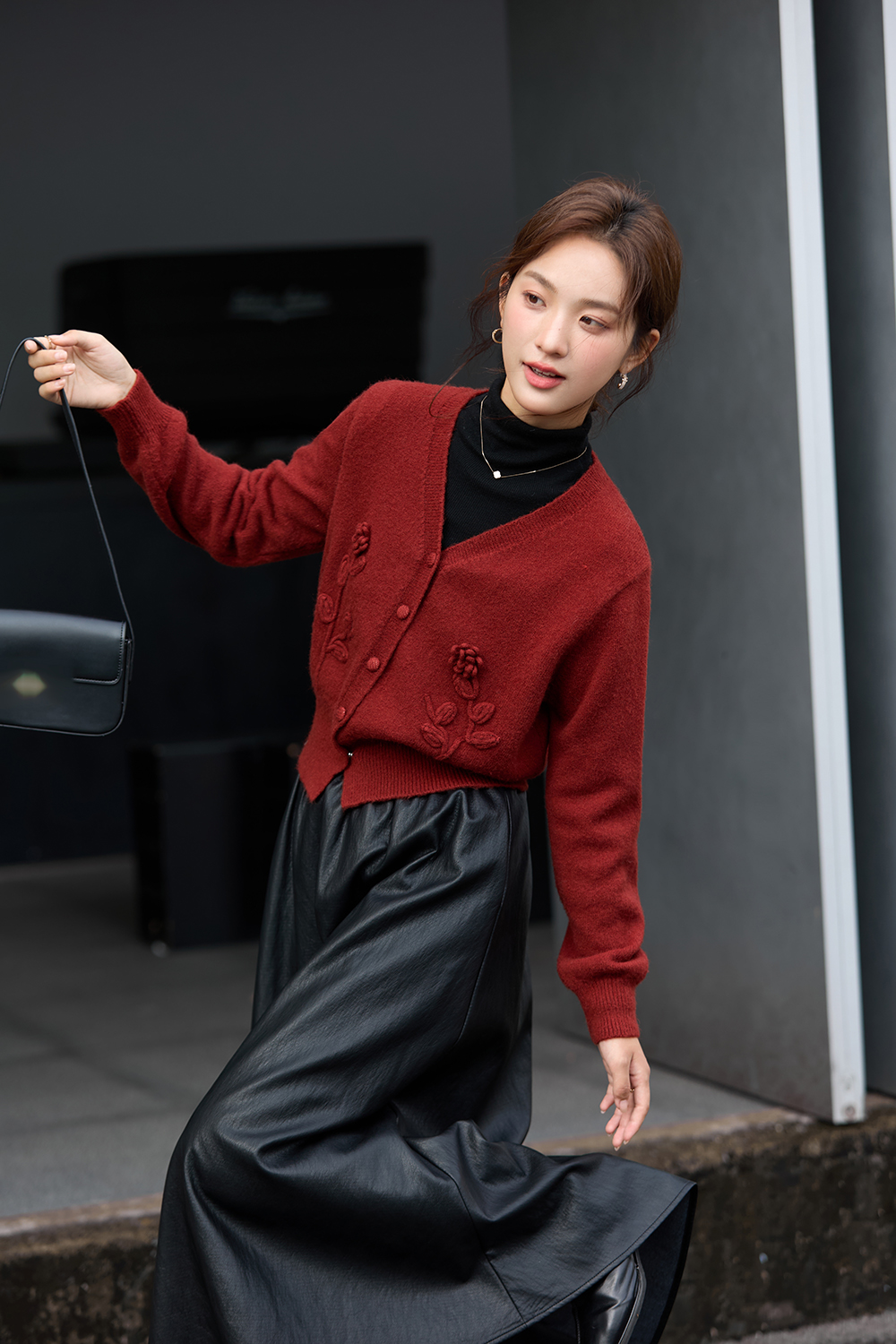 Red 3D Floral V-Neck Knit Cardigan-VIMLYSTORE