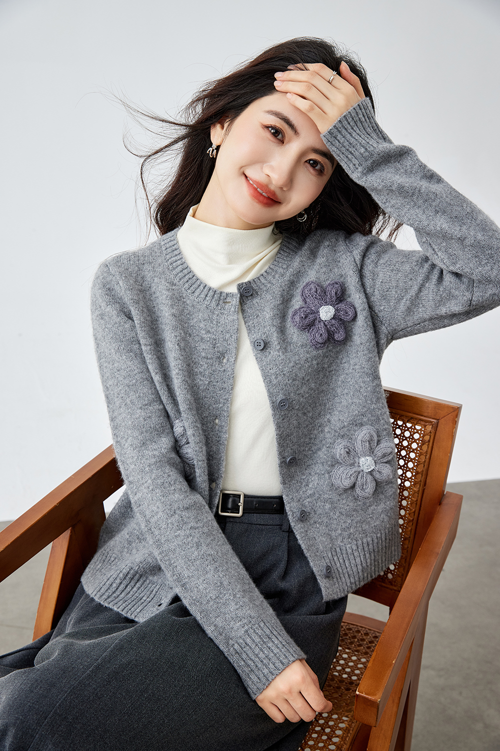 Gray 3D Flower Crew Neck Knitted Cardigan