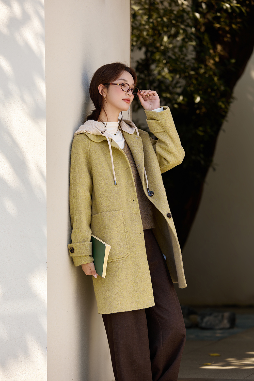 Contrast hooded wool coat