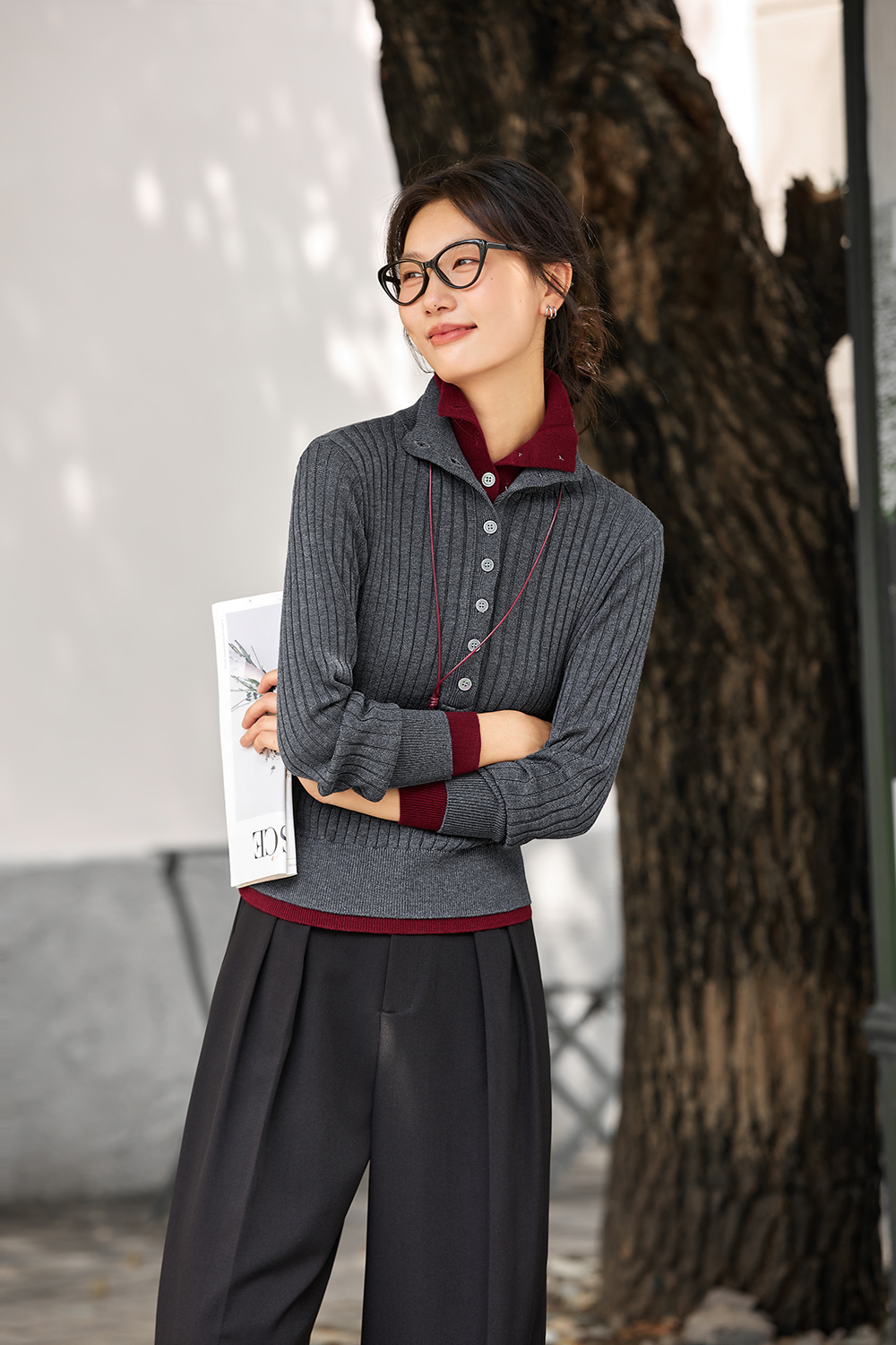 Color-Block Faux Layered Turtleneck Sweater-VIMLYSTORE