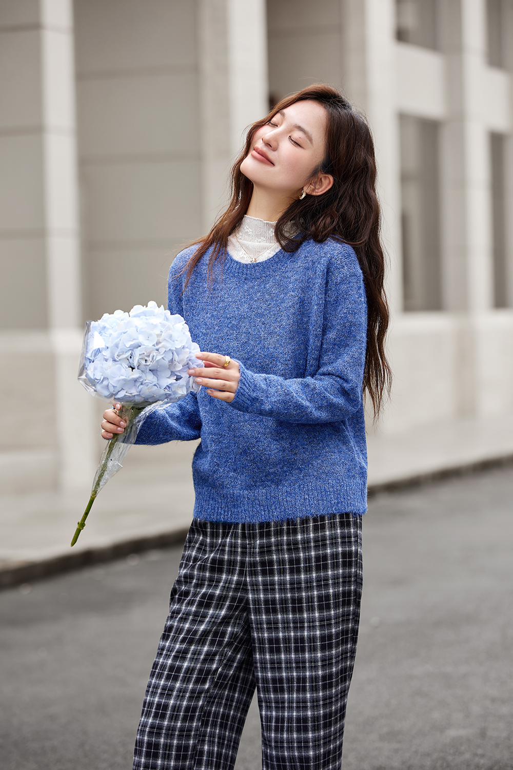 Oversized Boyfriend Knit Sweater with Crew Neck-VIMLYSTORE