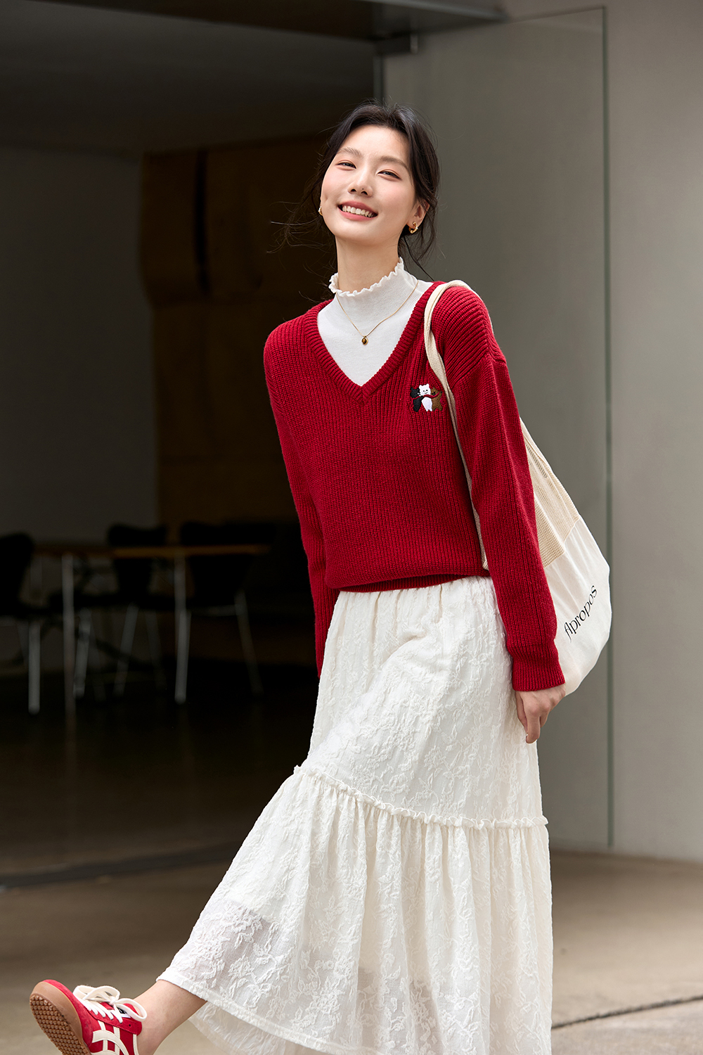 Oversized Wool-Blend Sweater with Animal Motif-VIMLYSTORE