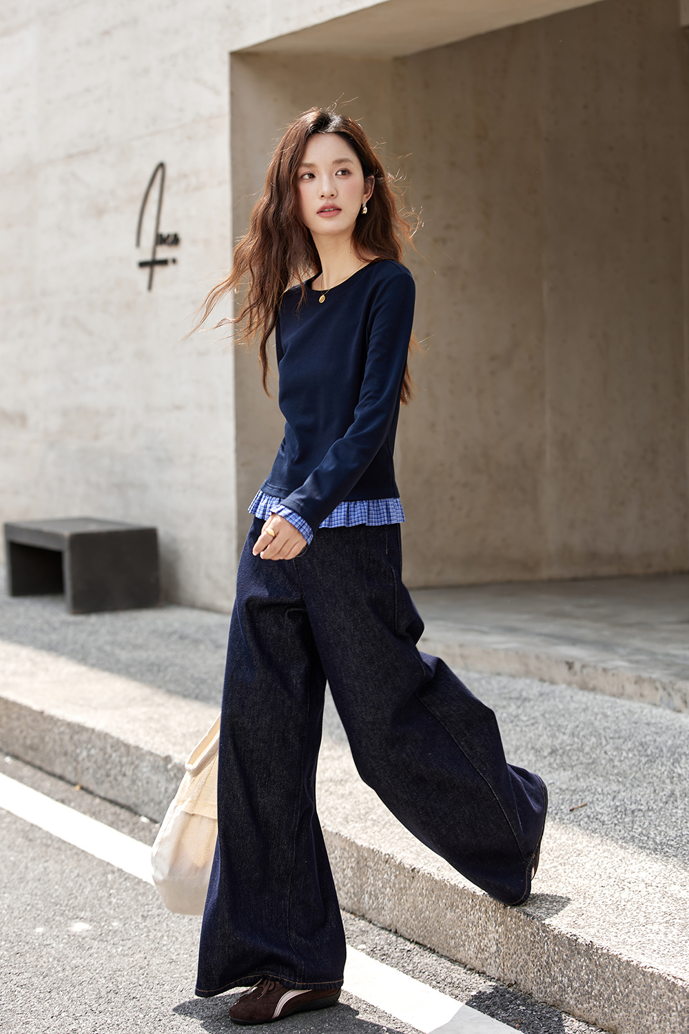 Plaid Patchwork Round Neck T-Shirt-VIMLYSTORE