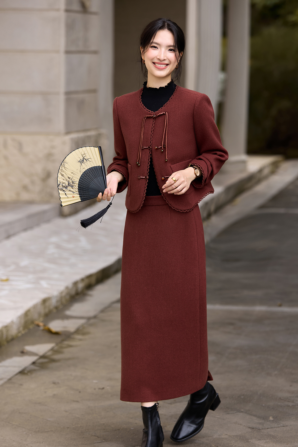 Red Crewneck Lace-Trimmed Set