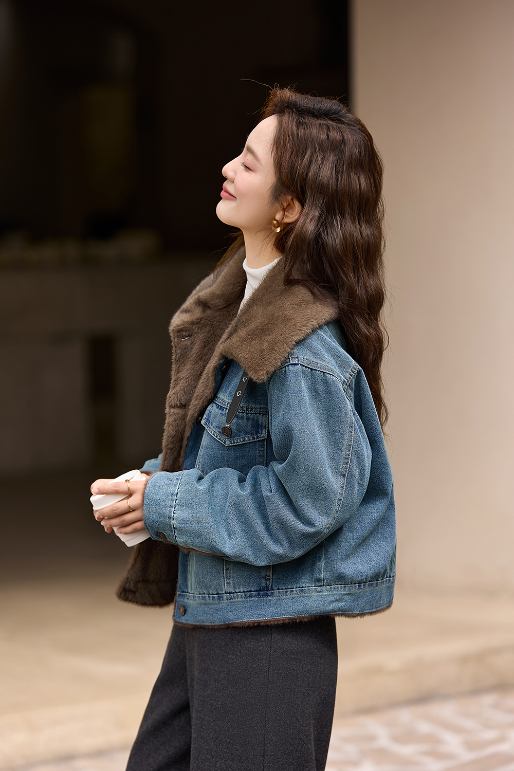 Retro turn - down collar fur - collared denim jacket