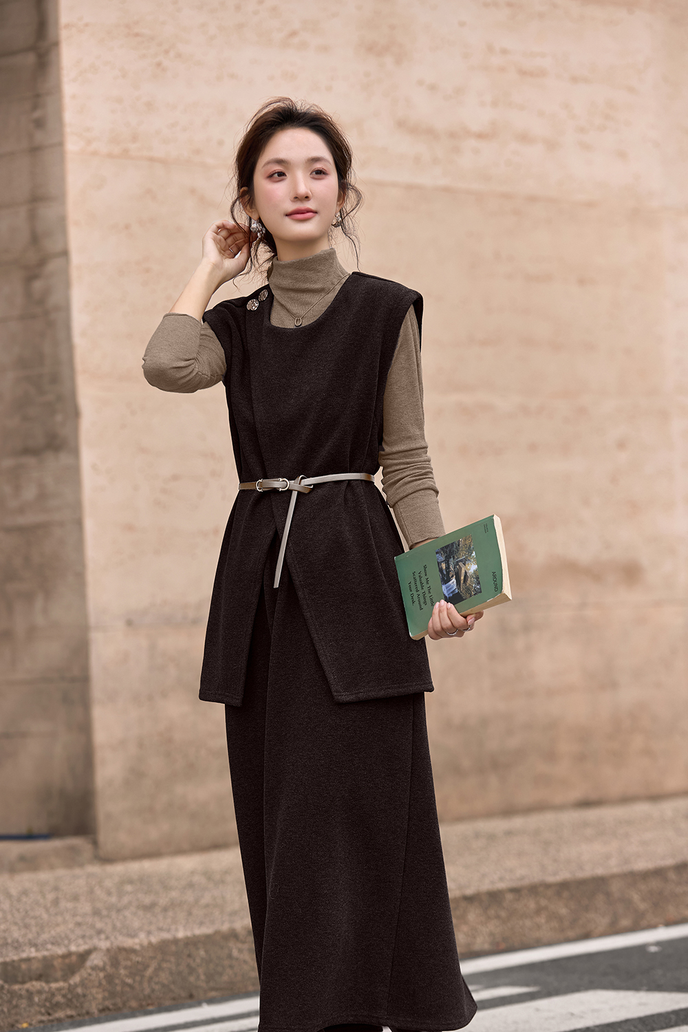 Grey waist-cinching elegant three-piece set