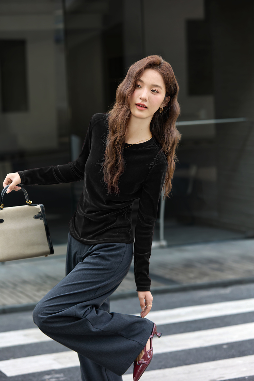 Round Neck Velvet Slim-Fit Slimming Knit T-Shirt-VIMLYSTORE