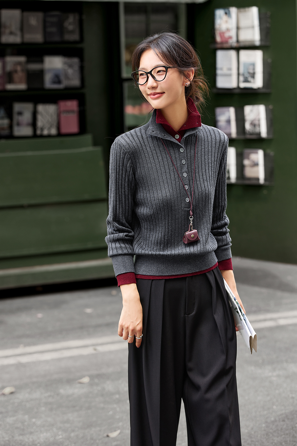 Color-Block Faux Layered Turtleneck Sweater-VIMLYSTORE