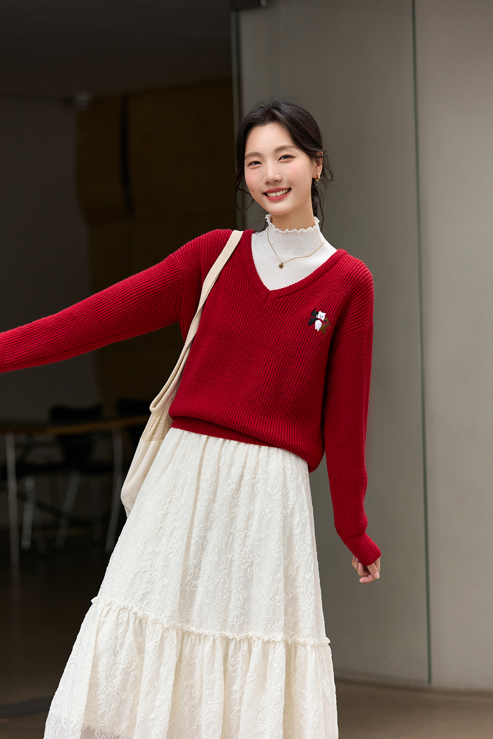 Oversized Wool-Blend Sweater with Animal Motif-VIMLYSTORE