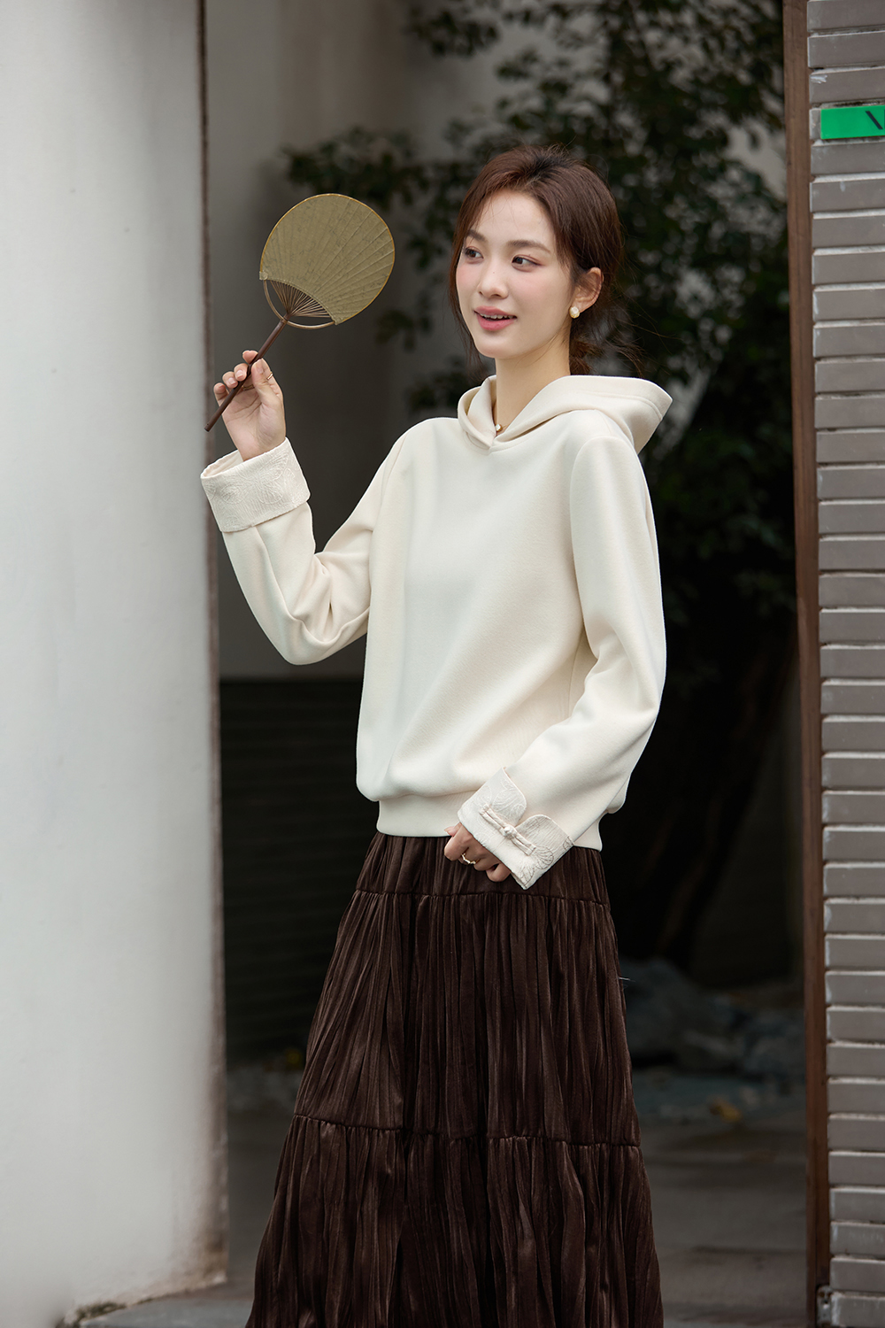 Chinese-Style Hooded Sweatshirt