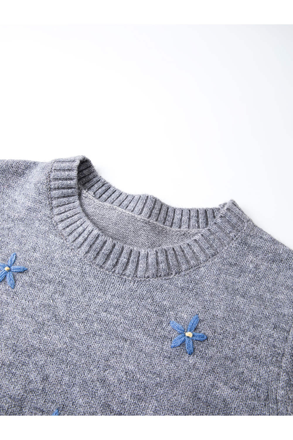 Marled grey 3D flower sweater