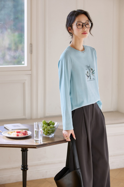 Relaxed Fit Long-Sleeve Tee with Cherub Print-VIMLYSTORE