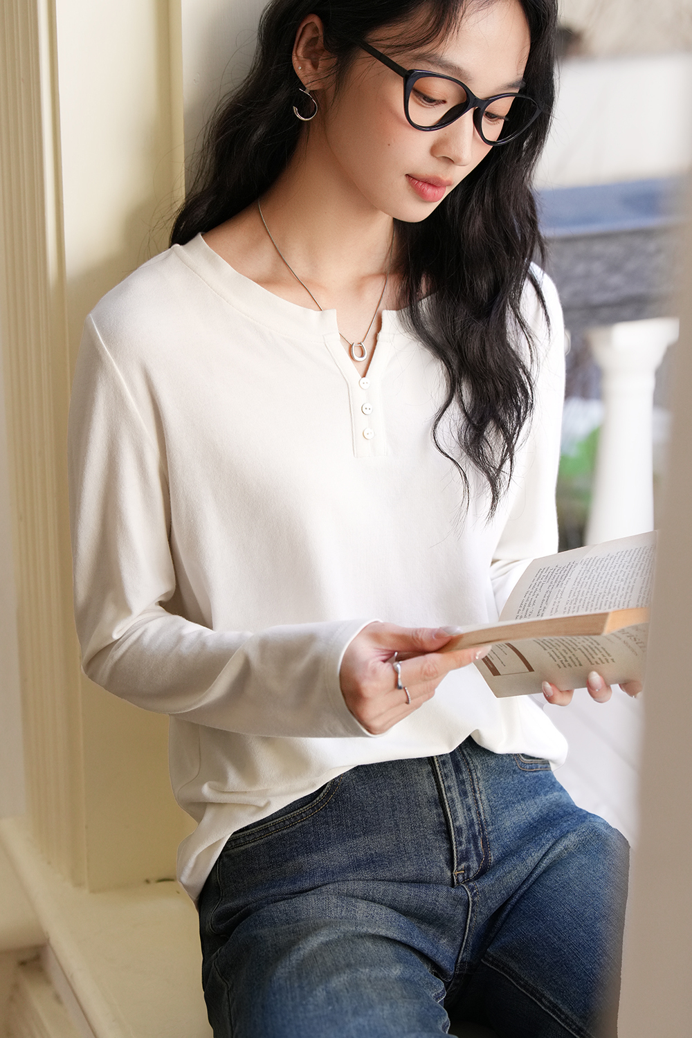 Minimalist Oversized Long-Sleeve Tee – Slimming & Versatile-VIMLYSTORE