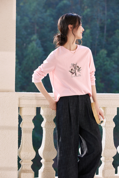 Relaxed Fit Long-Sleeve Tee with Cherub Print-VIMLYSTORE