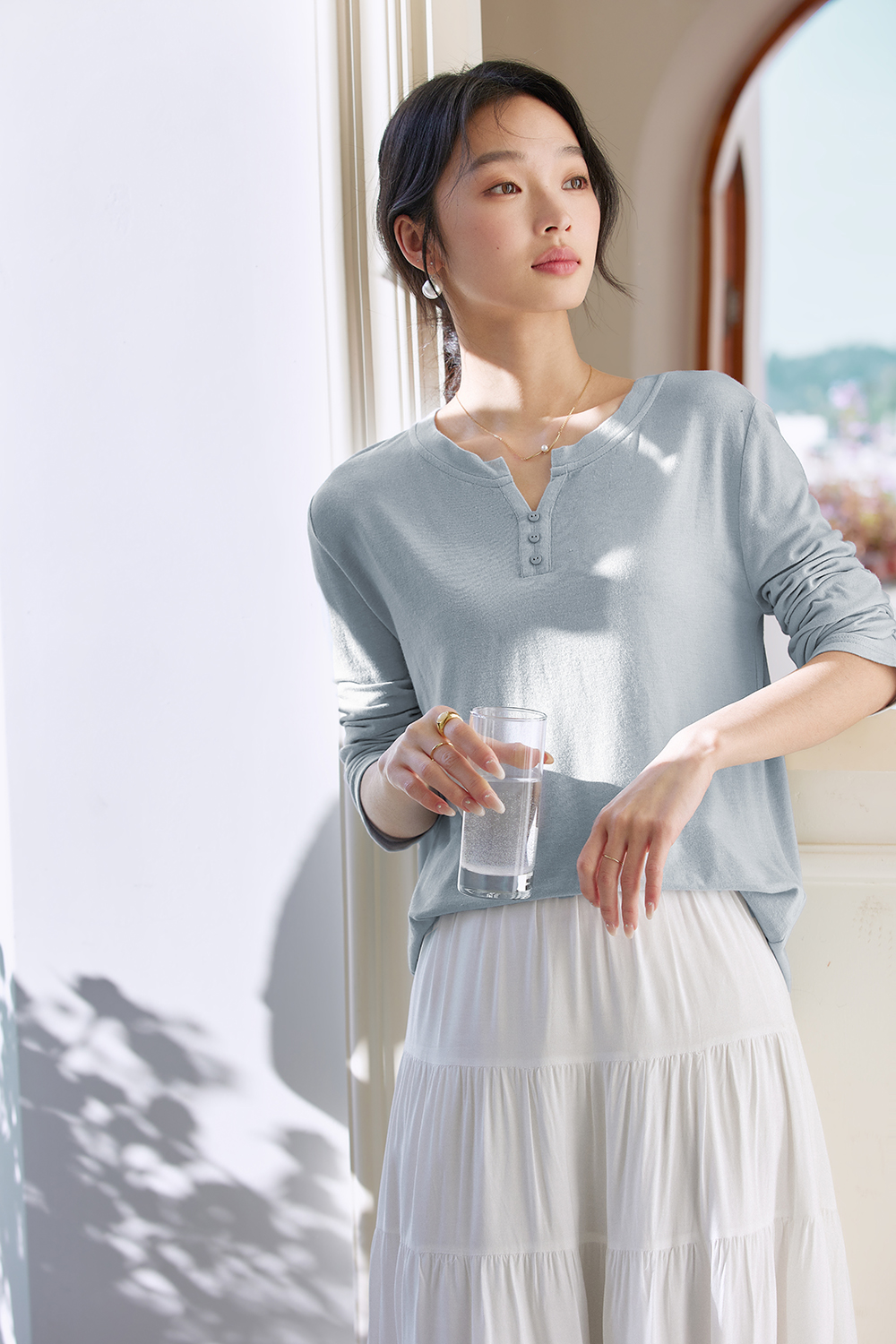 Minimalist Oversized Long-Sleeve Tee – Slimming & Versatile-VIMLYSTORE