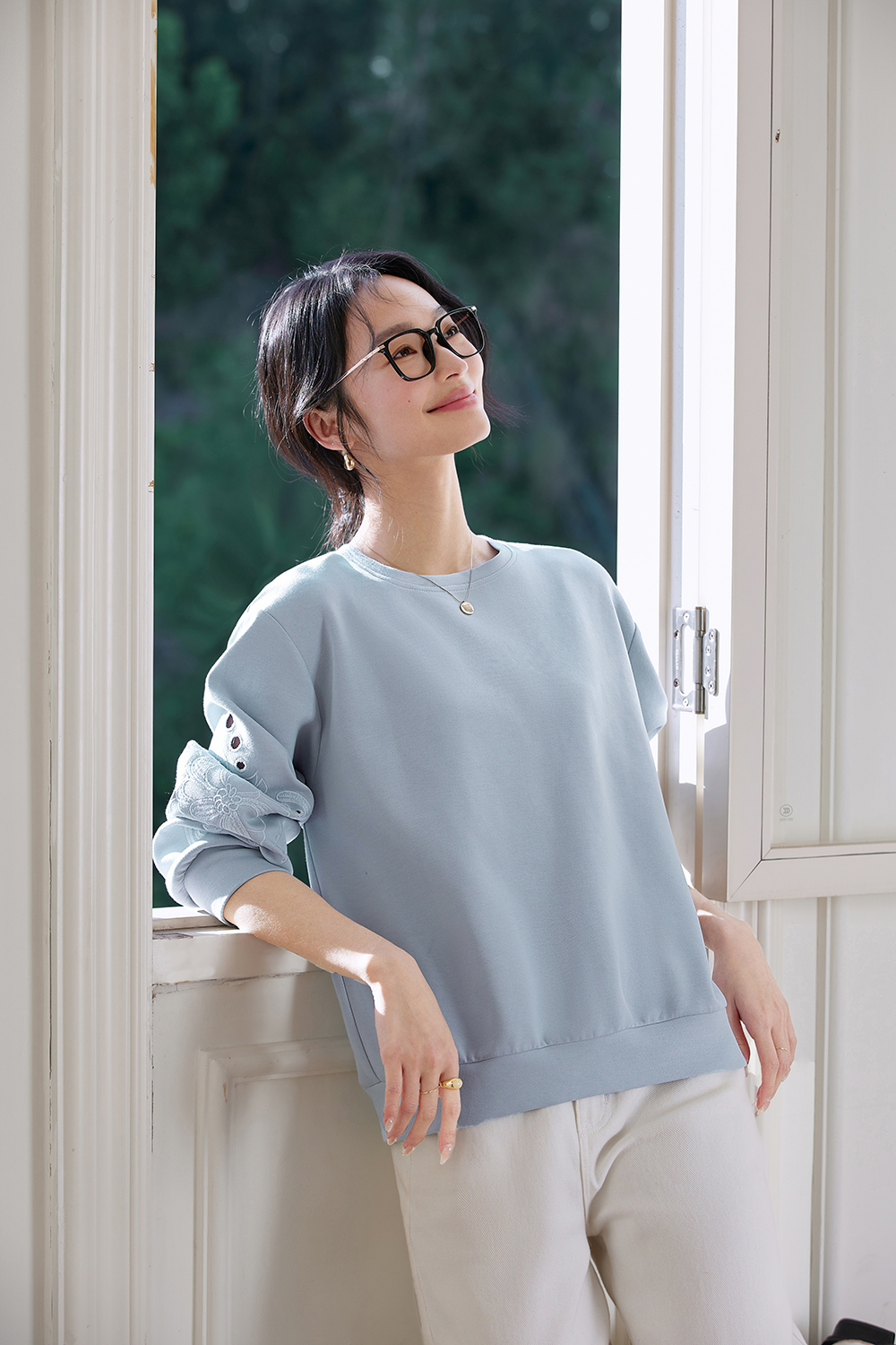 Openwork-Embroidered Oversized Sweatshirt-VIMLYSTORE