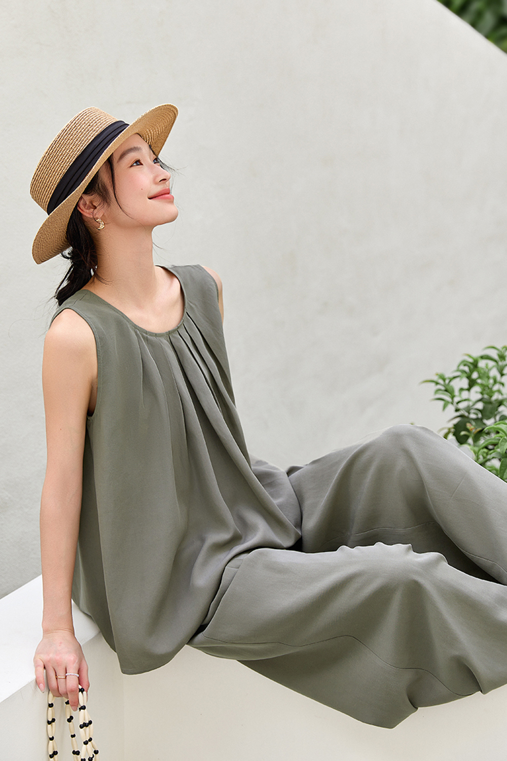 Trendy Casual Sleeveless Halter Top with High-Waist Wide-Leg Pants Set