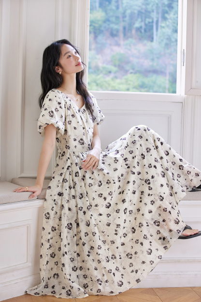 French Floral Soft V-Neck Puff Sleeve Slimming Maxi Dress