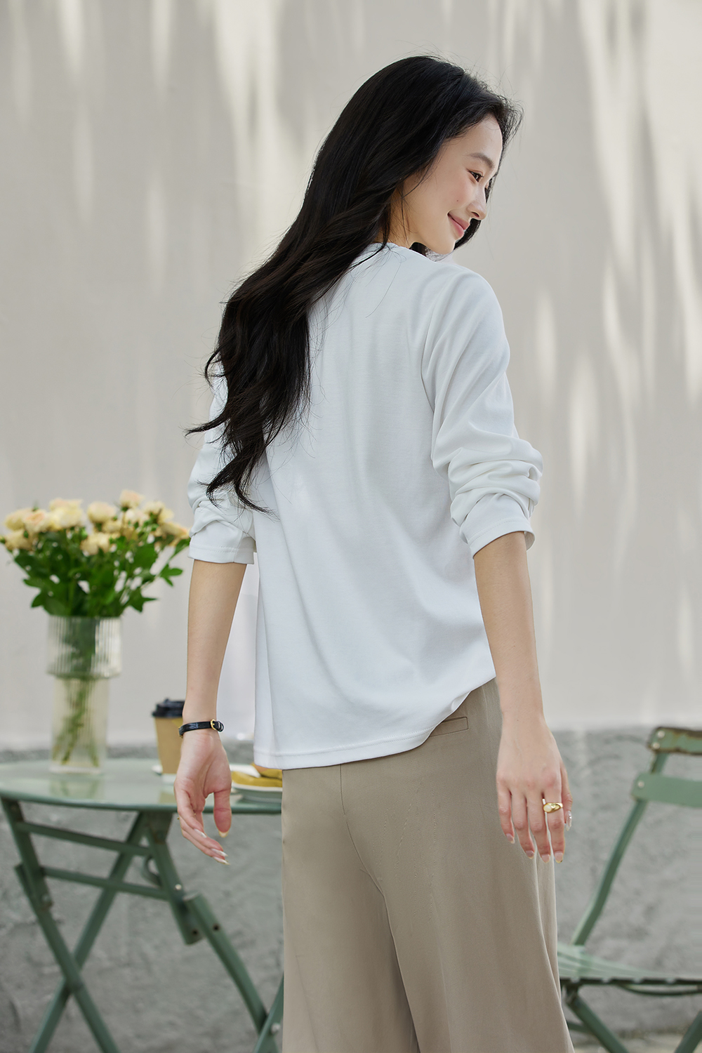 Pumpkin-Embroidered Layering Crewneck-VIMLYSTORE