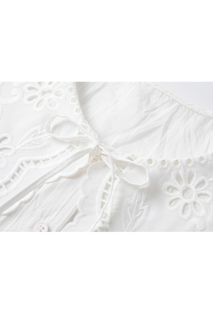 French Youthful Peter Pan Collar Short-Sleeve Blouse with Lace Trim-VIMLYSTORE