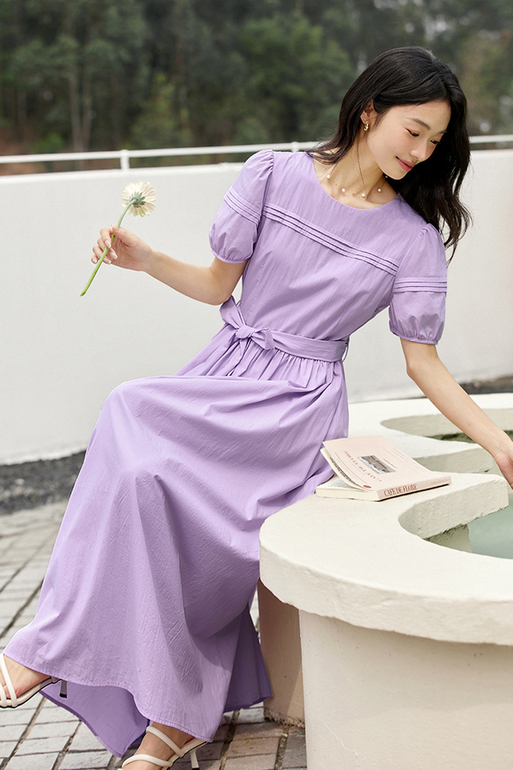 Elegant Puff-sleeve Waist-cinching A-line Dress