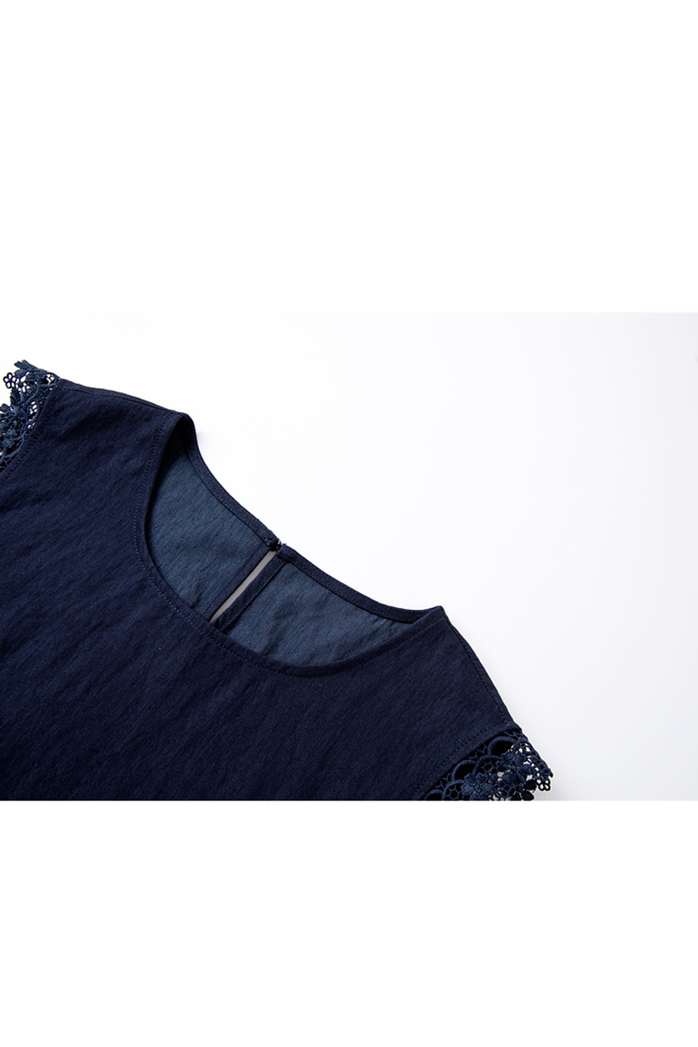 Elegant Minimalist Design Sleeveless Top Set