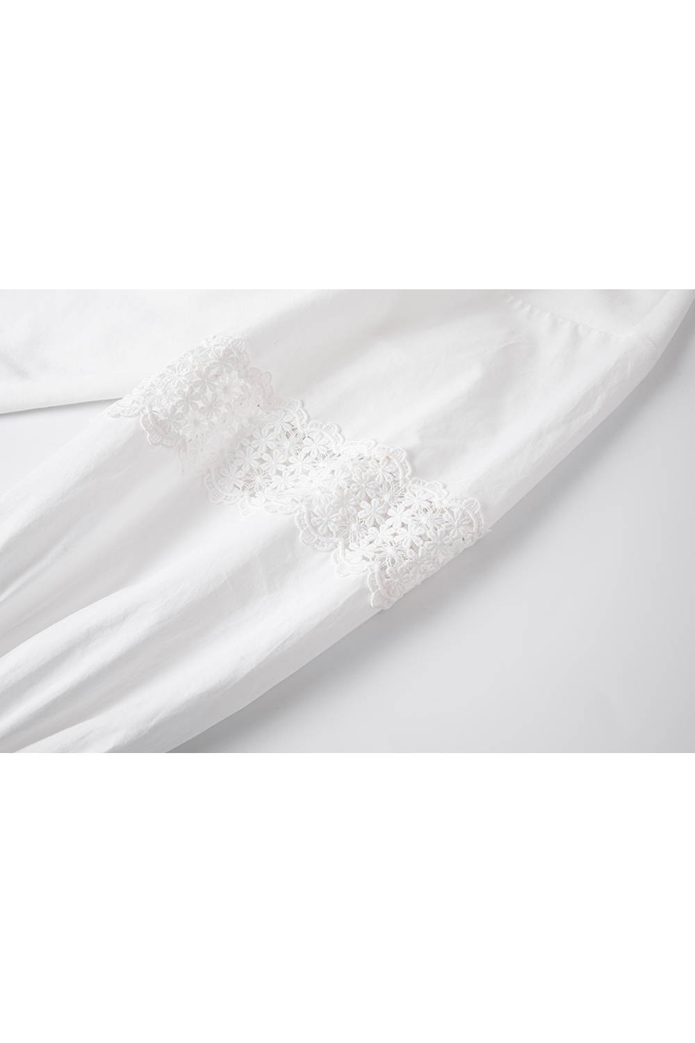 Lace-Trimmed Cut-Out Panel Slimming Crewneck Tee-VIMLYSTORE