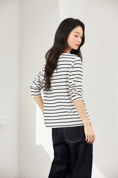Slim-Fit Contrast Sleeve Tee with Embroidered Lettering-VIMLYSTORE
