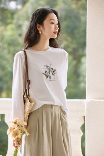 Relaxed Fit Long-Sleeve Tee with Cherub Print-VIMLYSTORE