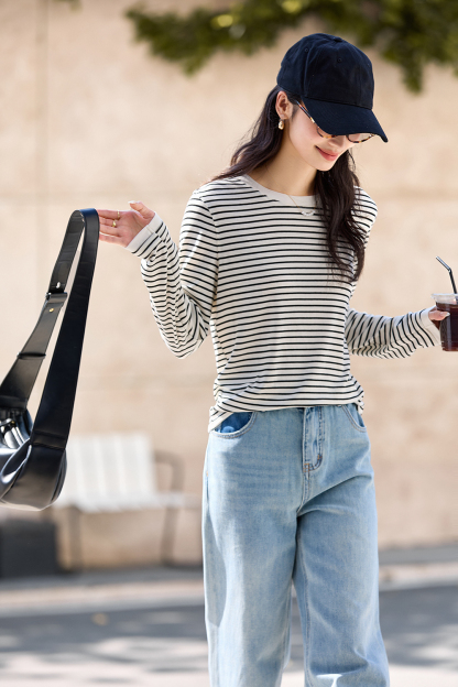 Black & White Striped Wool-Blend Relaxed Tee-VIMLYSTORE