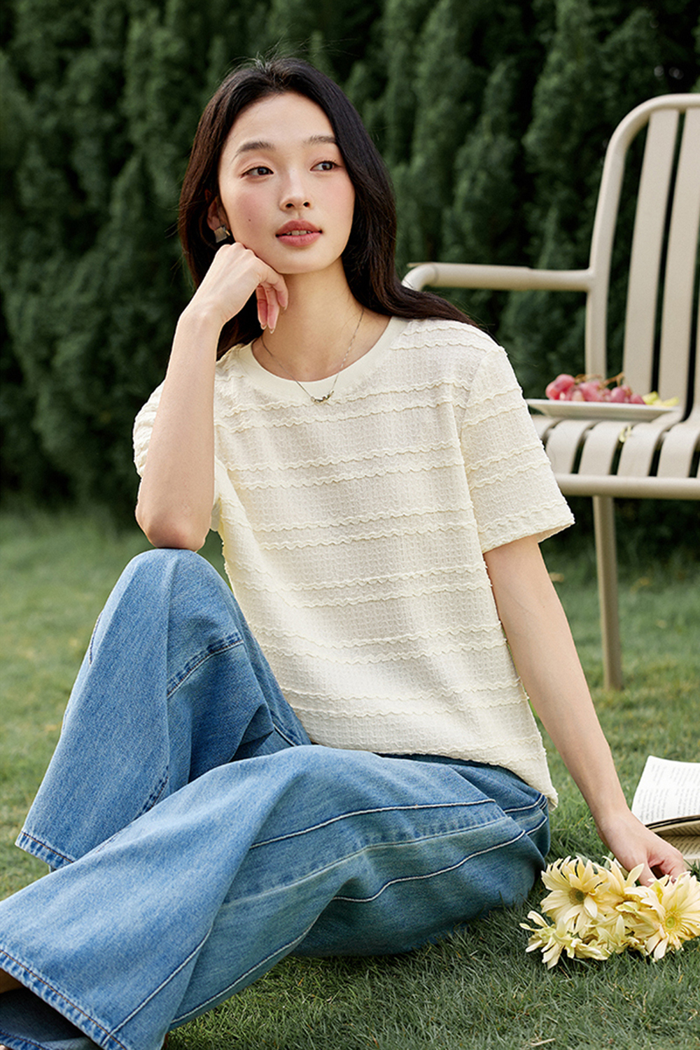 Minimalist Round Neck T-shirt with Paneled Loose Top-VIMLYSTORE