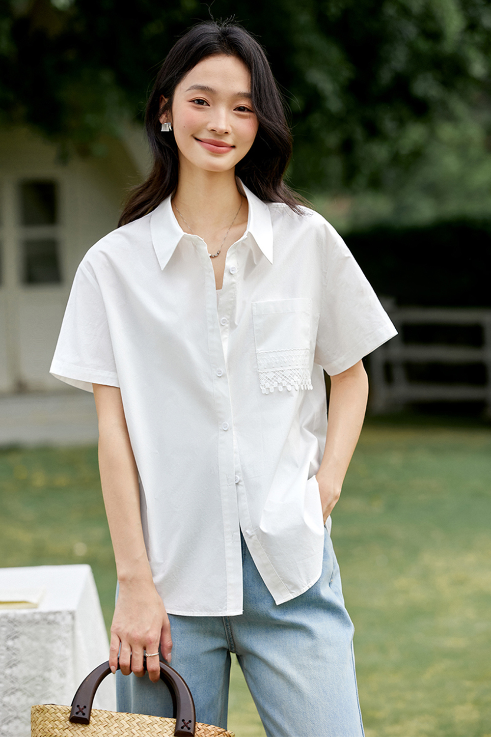 Minimalist White Lace-trimmed Cotton Shirt
