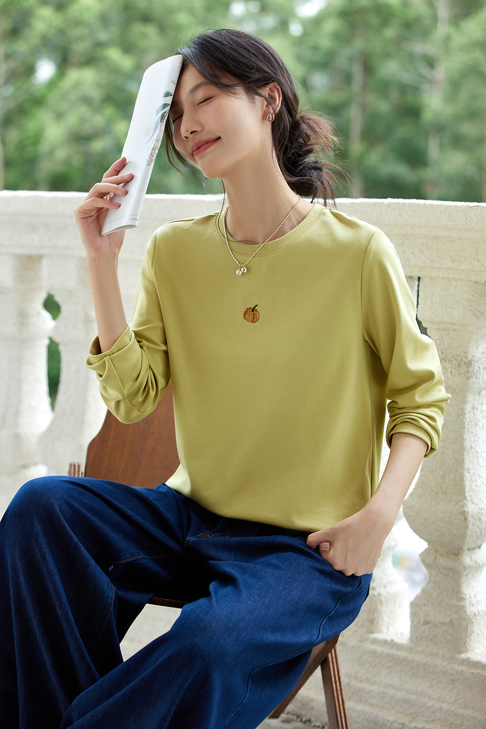 Pumpkin-Embroidered Layering Crewneck-VIMLYSTORE