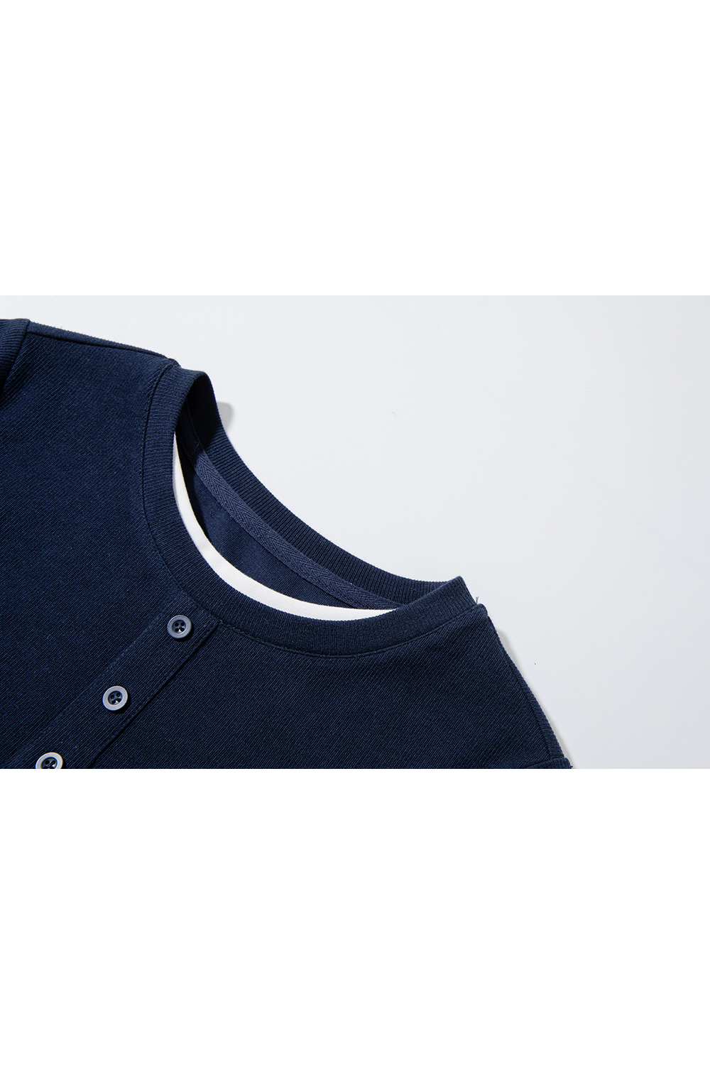 Navy Color-Block Relaxed Fit Long-Sleeve Tee-VIMLYSTORE