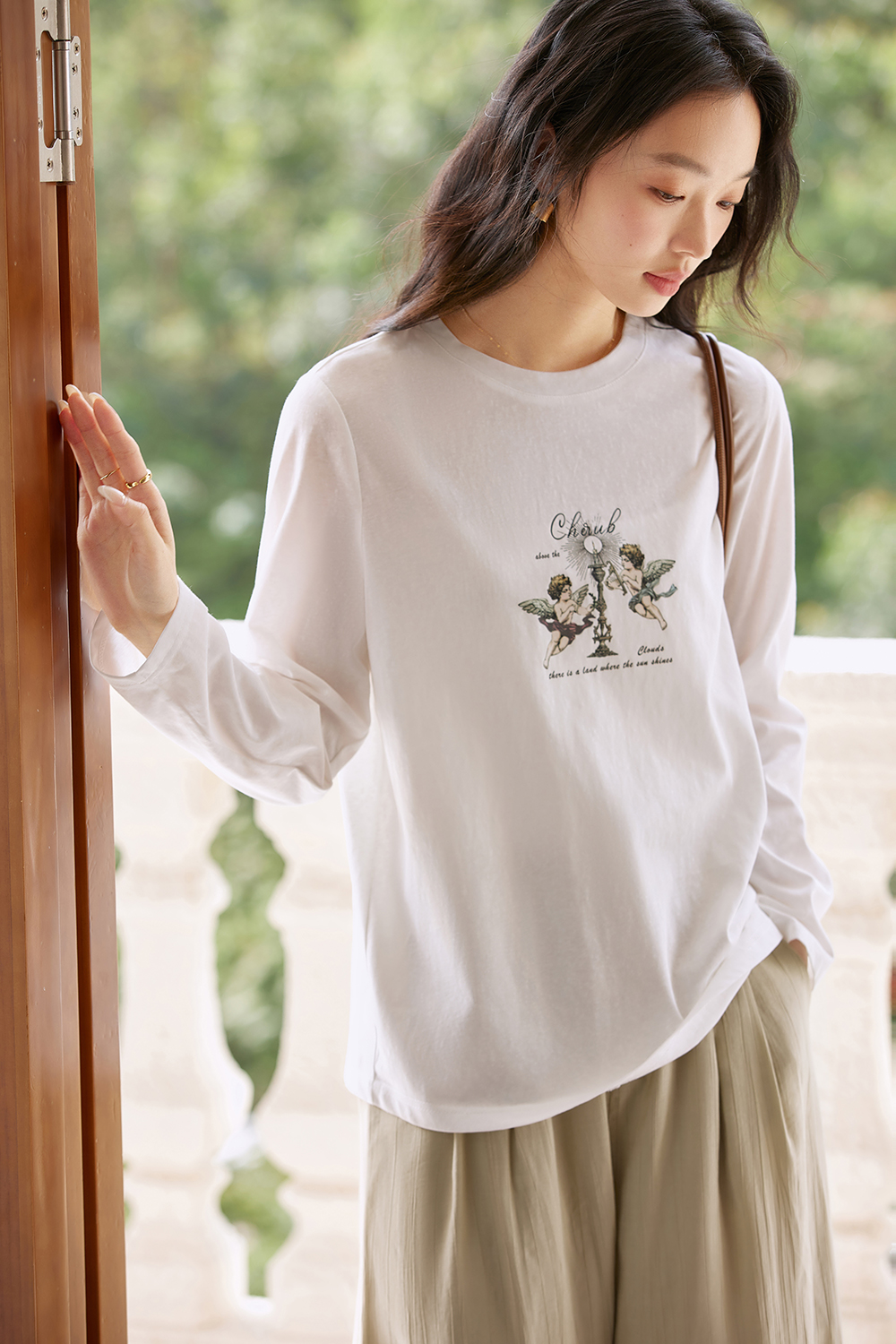 Relaxed Fit Long-Sleeve Tee with Cherub Print-VIMLYSTORE