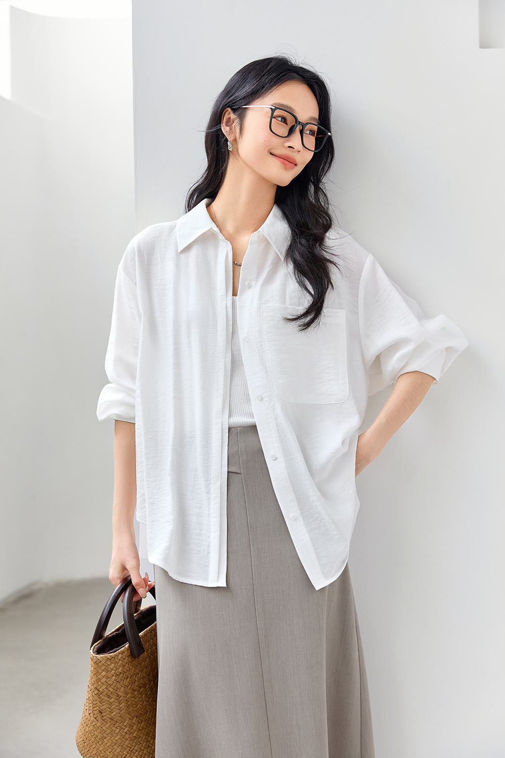 Luxe White Long-Sleeve Shirt with Youthful Silhouette-VIMLYSTORE