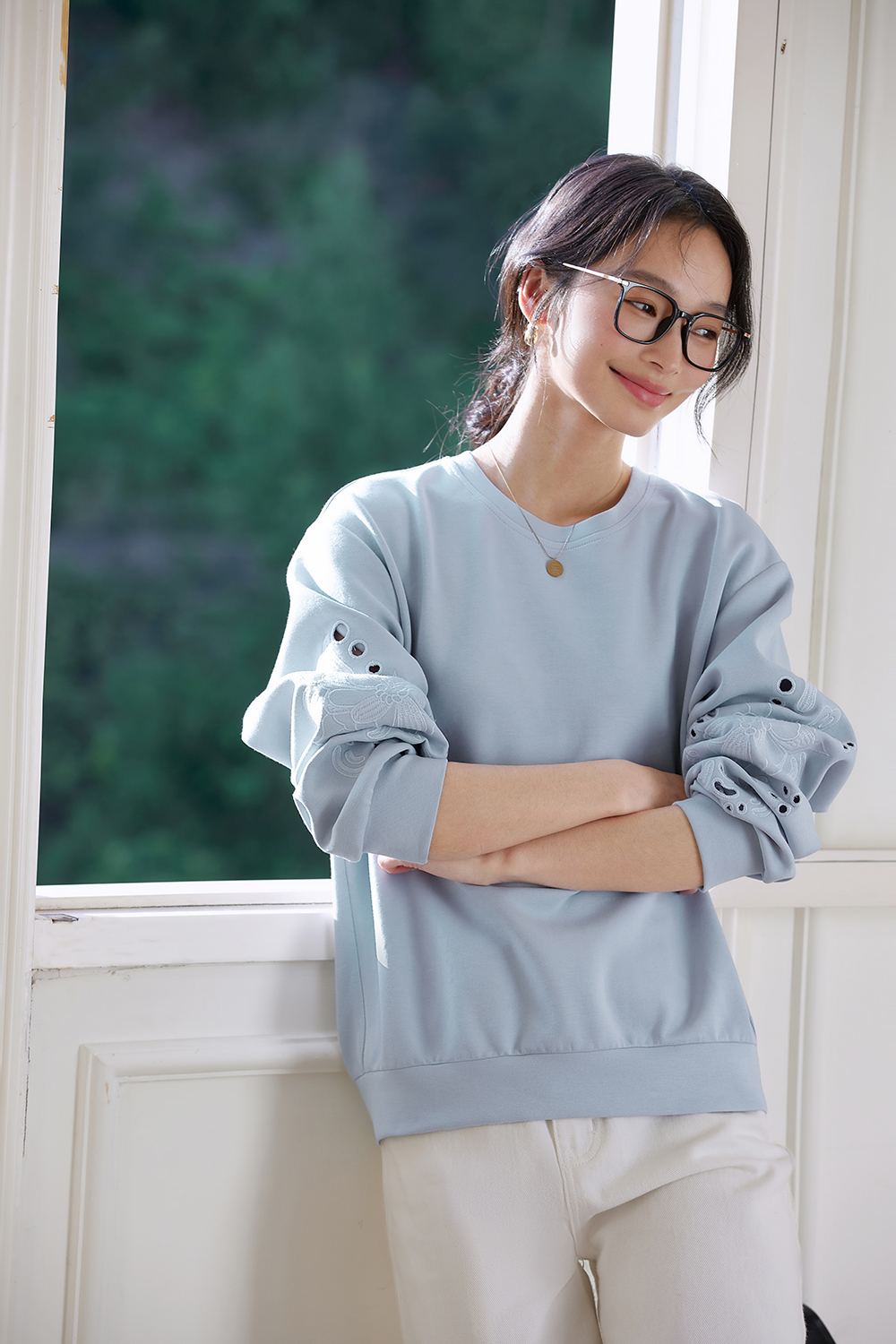 Openwork-Embroidered Oversized Sweatshirt-VIMLYSTORE