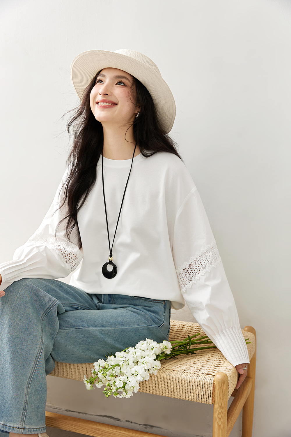 Lace-Trimmed Cut-Out Panel Slimming Crewneck Tee-VIMLYSTORE