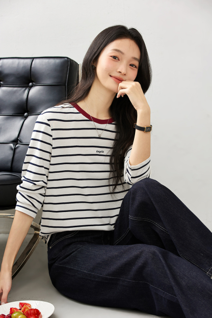 Slim-Fit Contrast Sleeve Tee with Embroidered Lettering-VIMLYSTORE