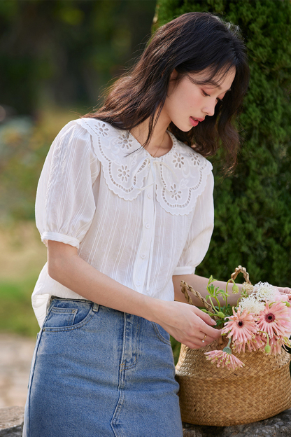 French Youthful Peter Pan Collar Short-Sleeve Blouse with Lace Trim-VIMLYSTORE