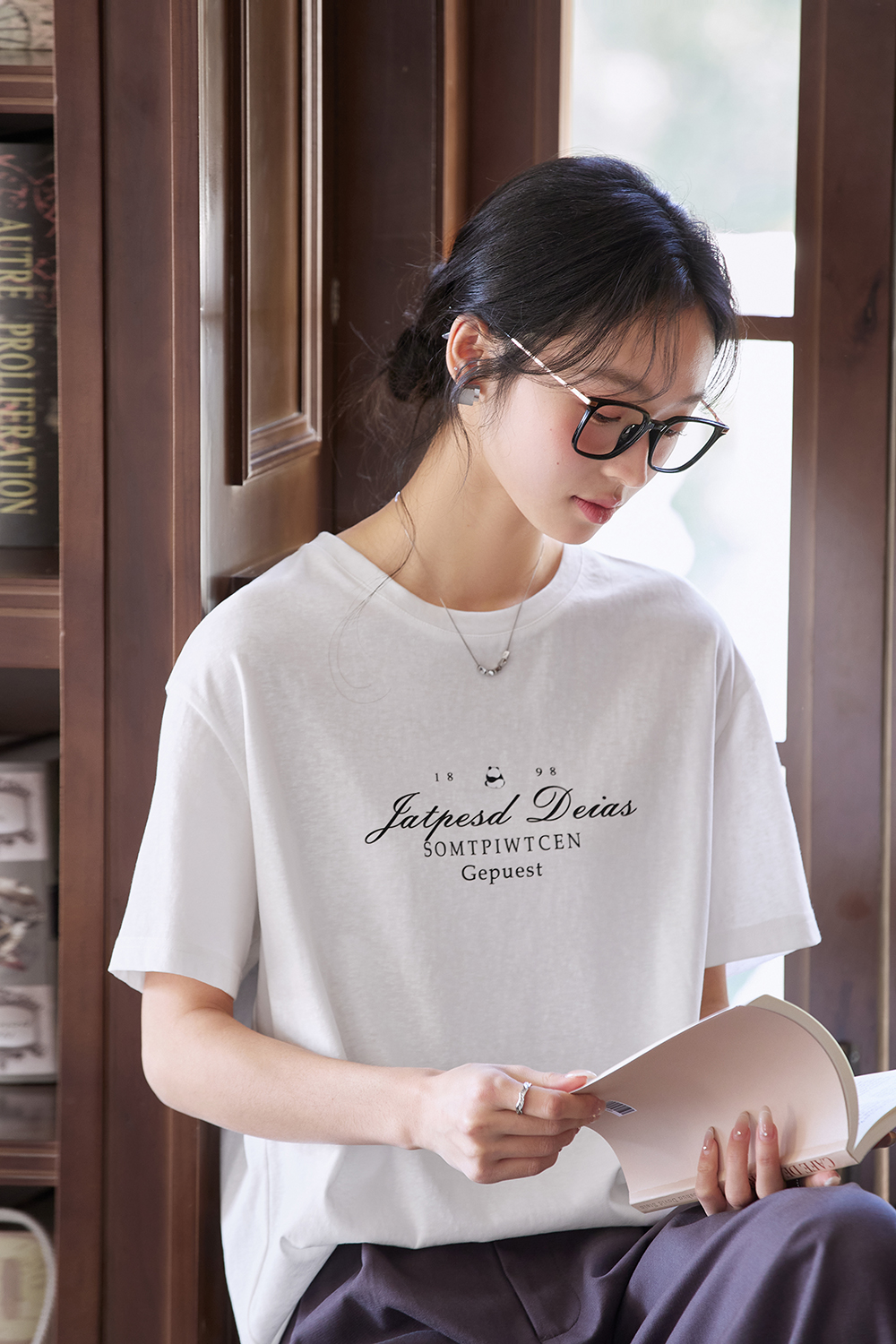 Letter Print Loose Round Neck Short Sleeve T-Shirt-VIMLYSTORE