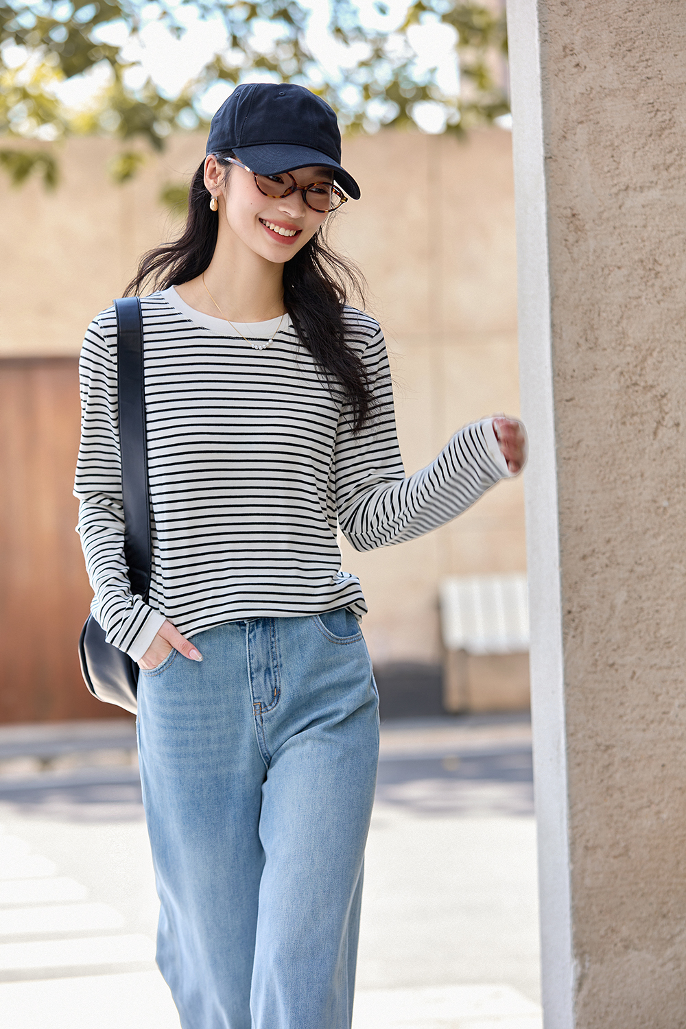 Black & White Striped Wool-Blend Relaxed Tee-VIMLYSTORE