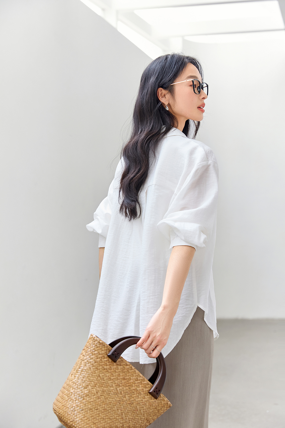 Luxe White Long-Sleeve Shirt with Youthful Silhouette-VIMLYSTORE