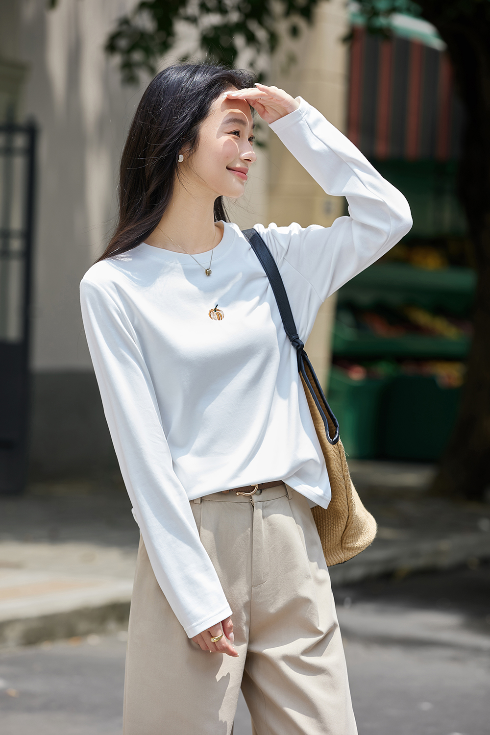 Pumpkin-Embroidered Layering Crewneck-VIMLYSTORE