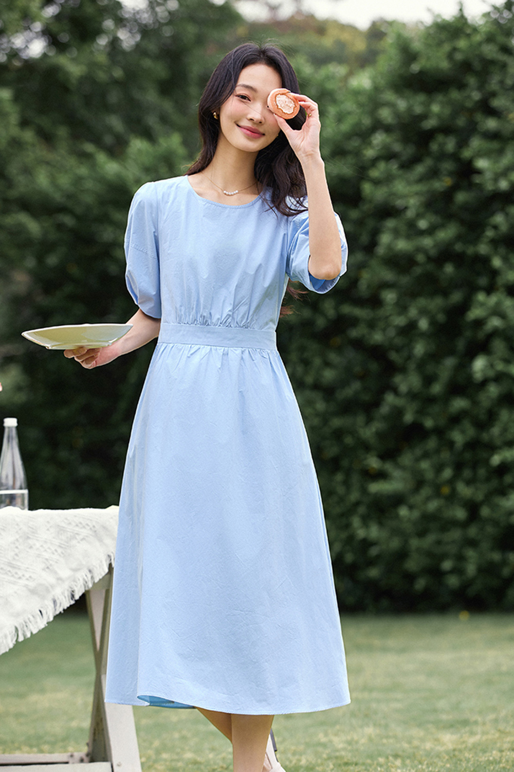 French Elegance Cotton Round-Neck Puff Sleeve Midi Dress with Defined Waist