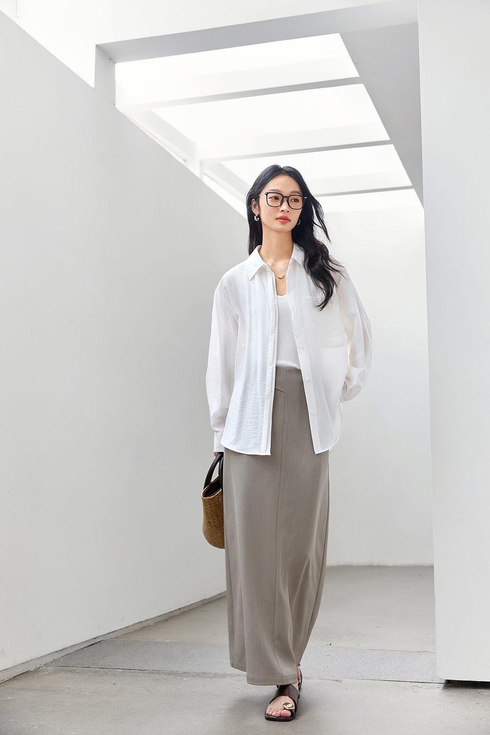 Luxe White Long-Sleeve Shirt with Youthful Silhouette-VIMLYSTORE