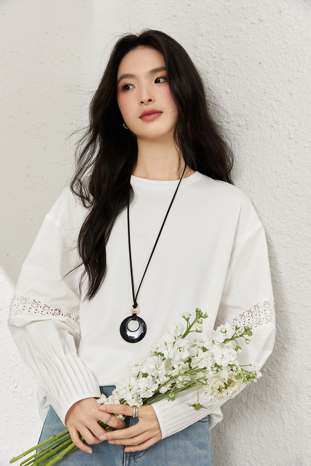 Lace-Trimmed Cut-Out Panel Slimming Crewneck Tee-VIMLYSTORE