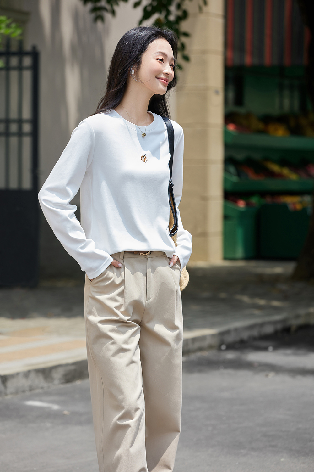 Pumpkin-Embroidered Layering Crewneck-VIMLYSTORE